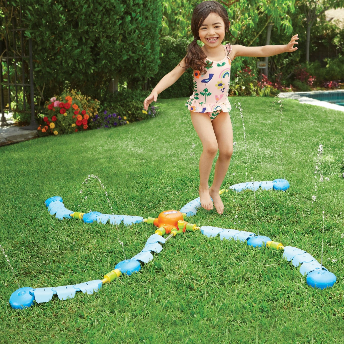 Dancing Sprinkler Fun | Little Tikes Online