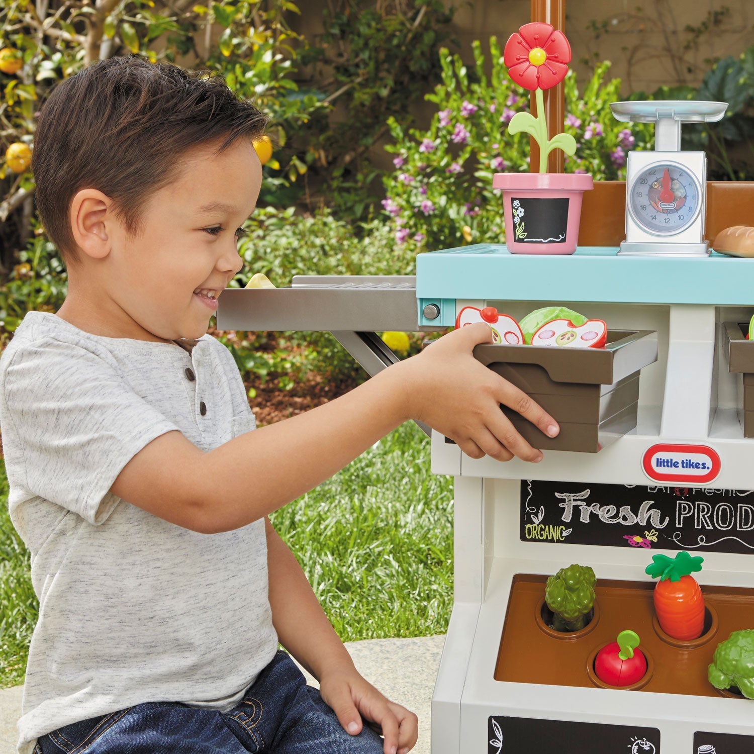 Little Tikes 3-in-1 Garden to Table Market Pretend Play Outlet