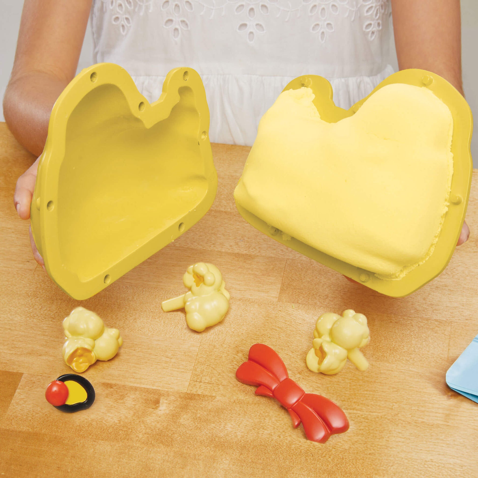 Little Tikes Creative Chefs™ Bluey - Duck Cake Kit Online