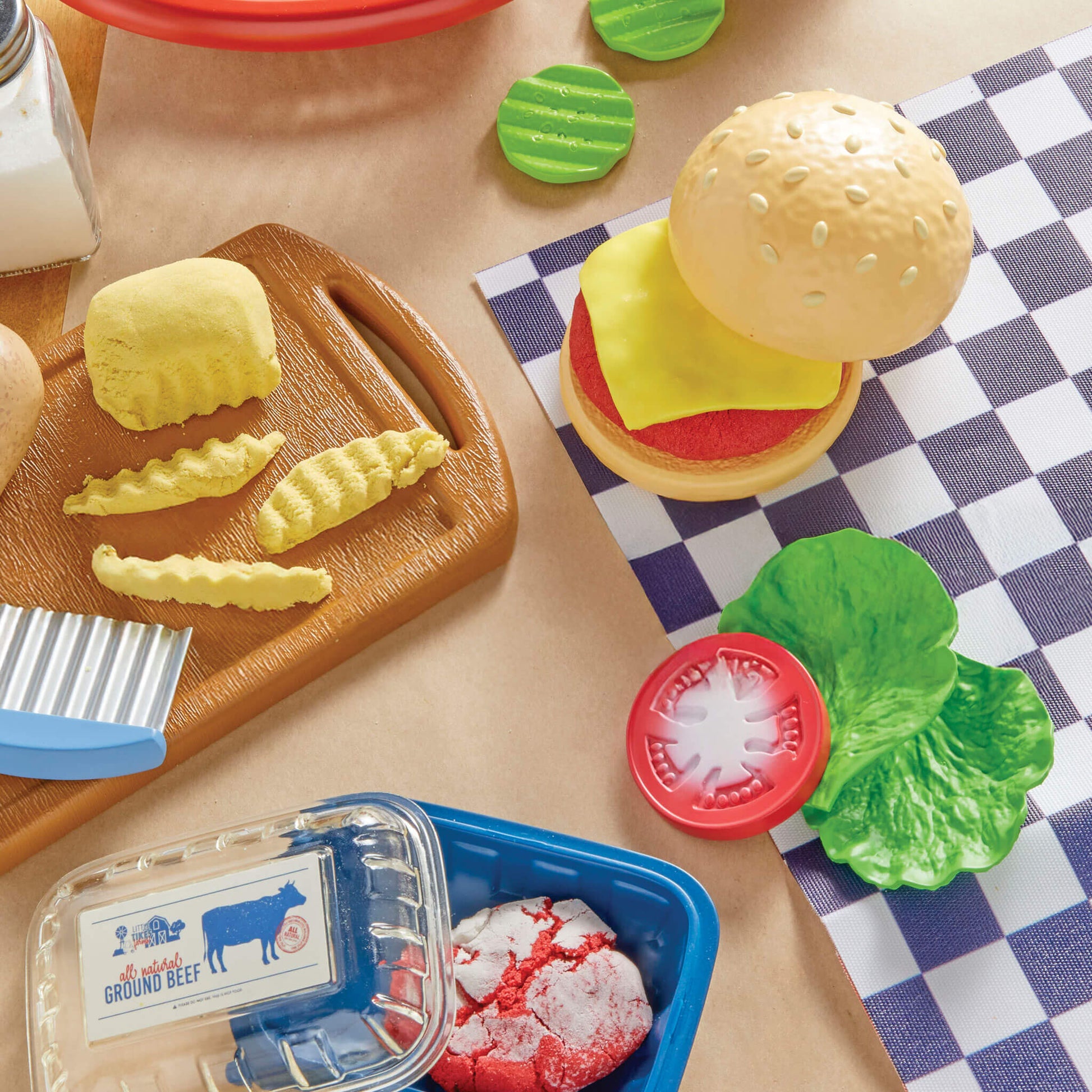 Little Tikes Creative Chefs Cheeseburger and Fries Kit Outlet