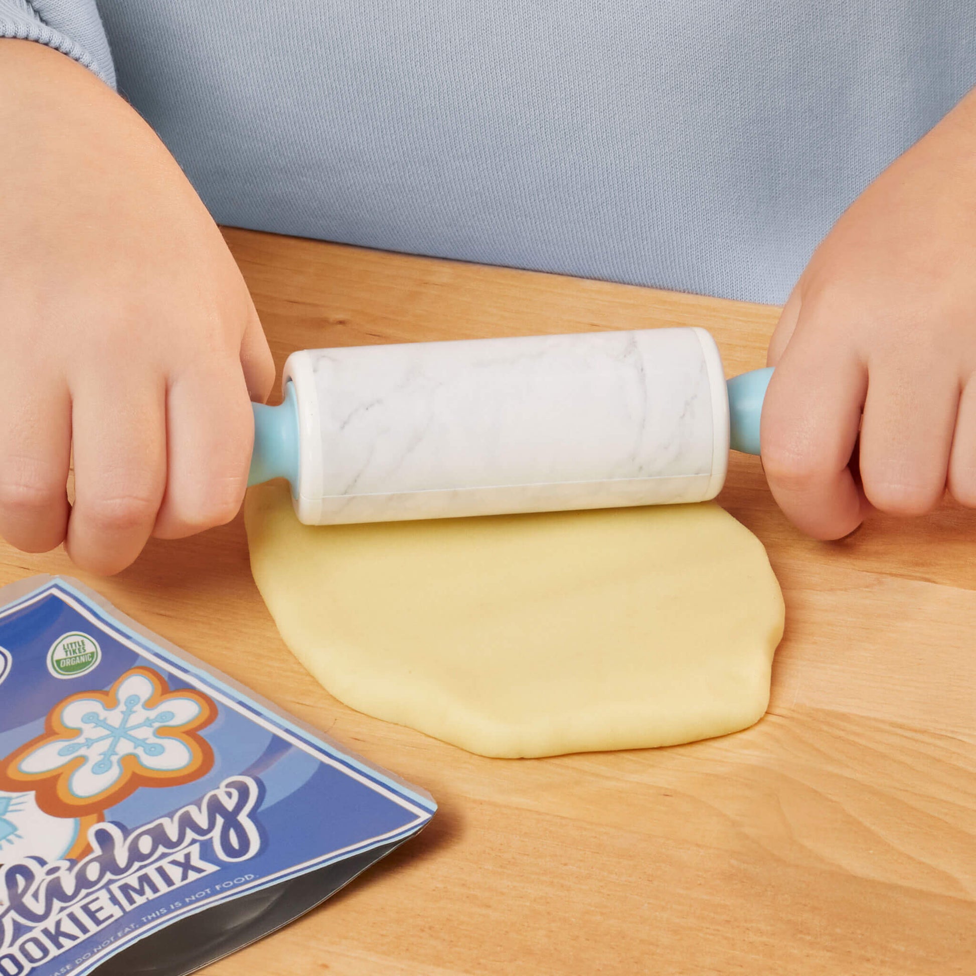 Creative Chefs™ Holiday Cookie Kit Outlet