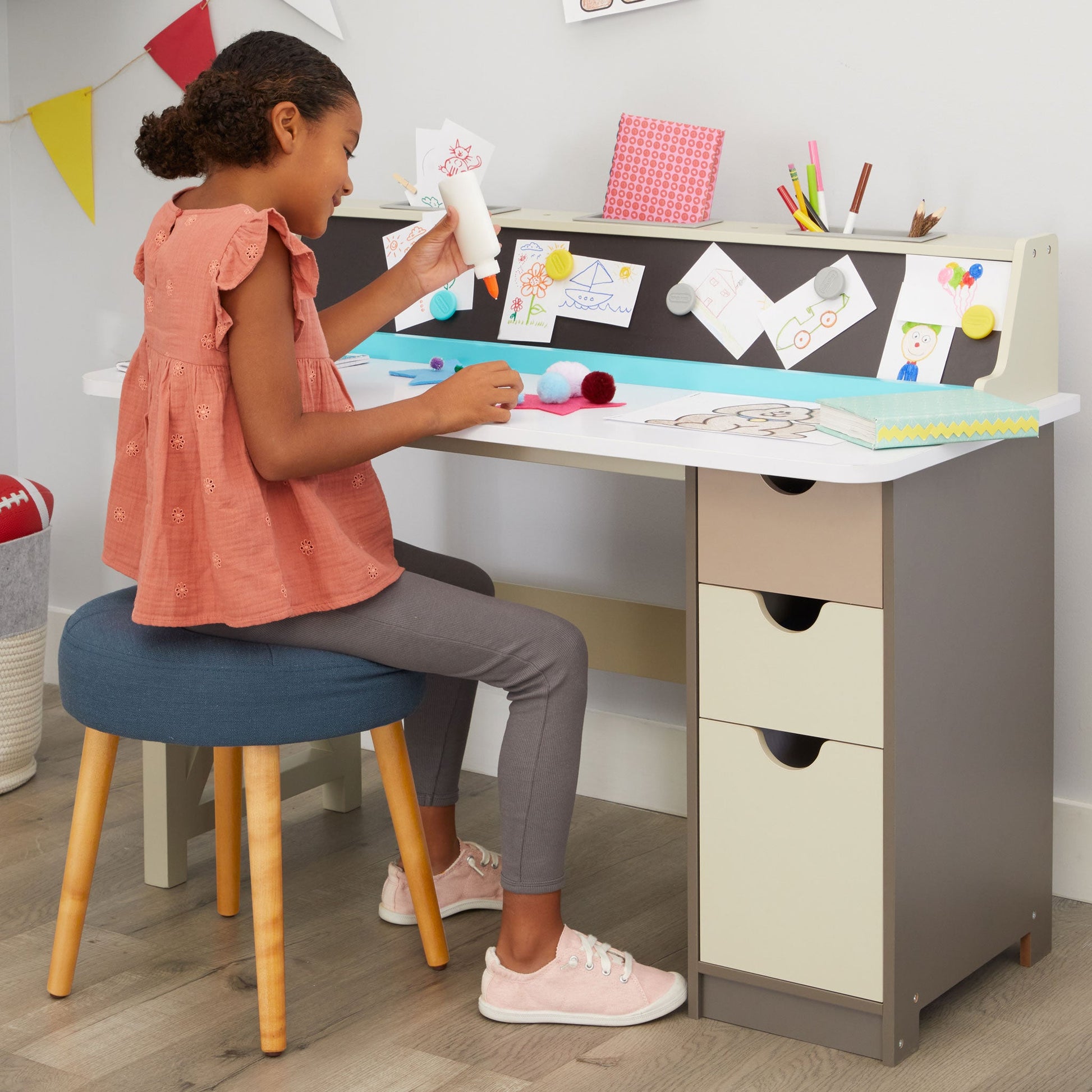Little Tikes 2-in-1 Chalkboard Desk Hot Style