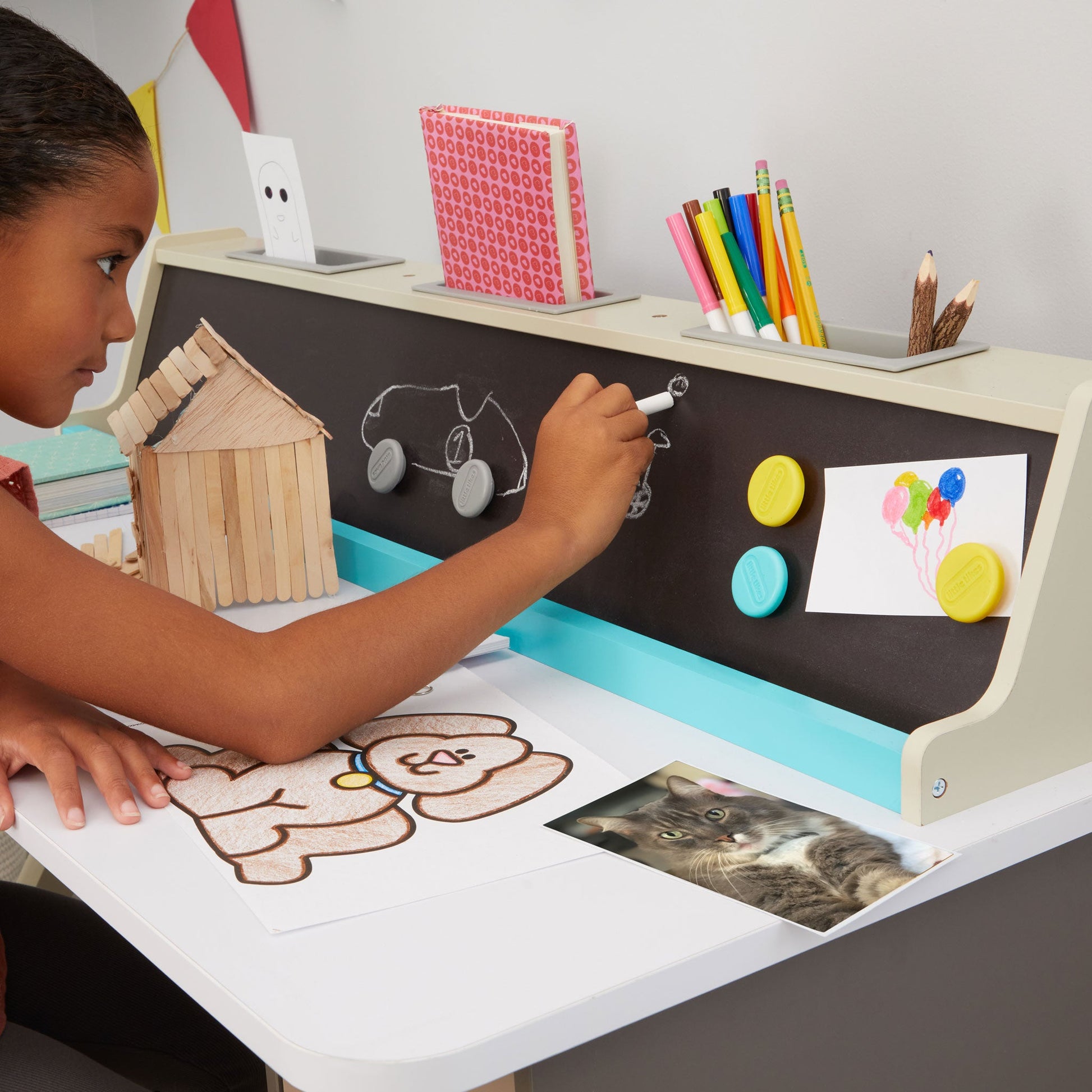 Little Tikes 2-in-1 Chalkboard Desk Hot Style
