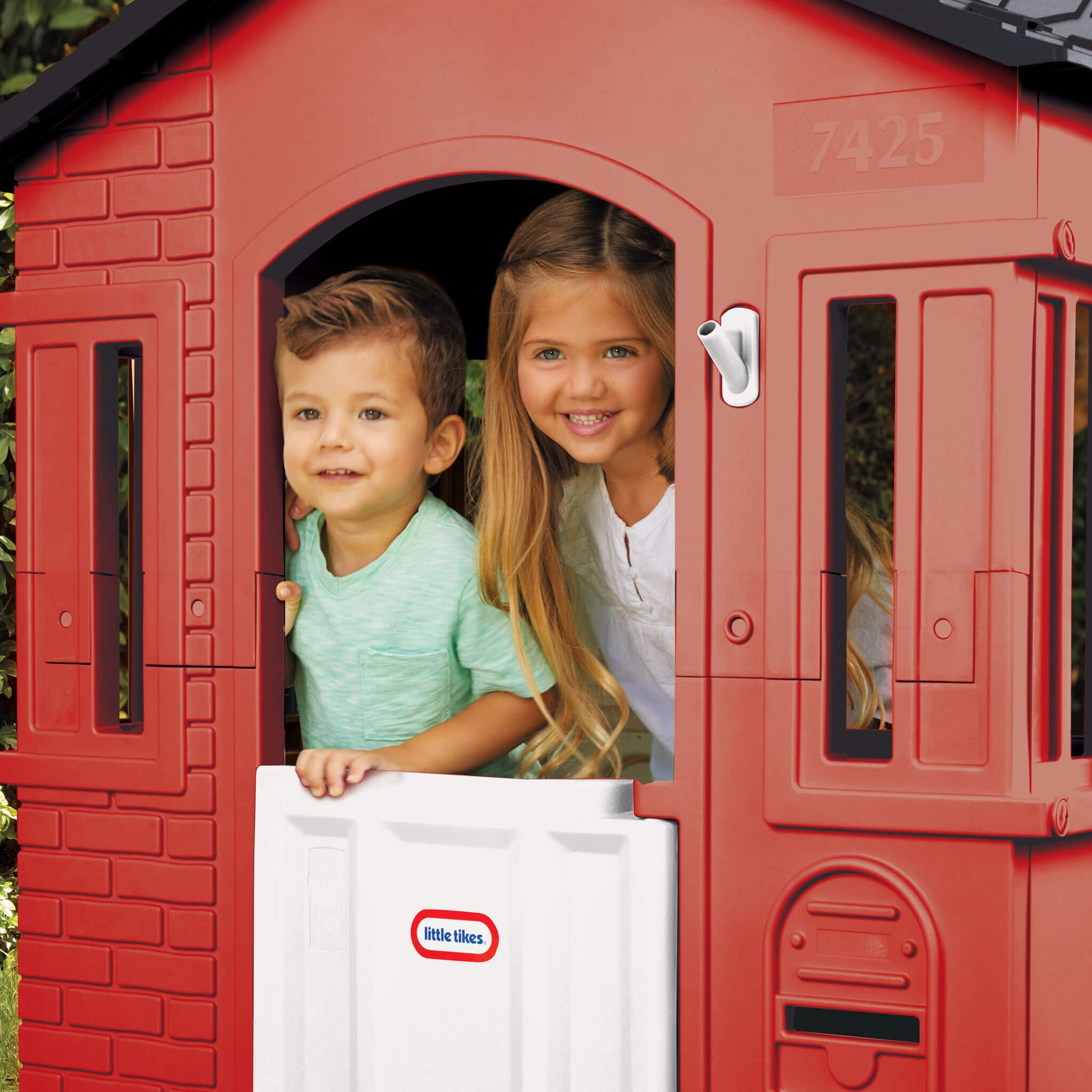 Little Tikes Cape Cottage Playhouse™ - Red Outlet