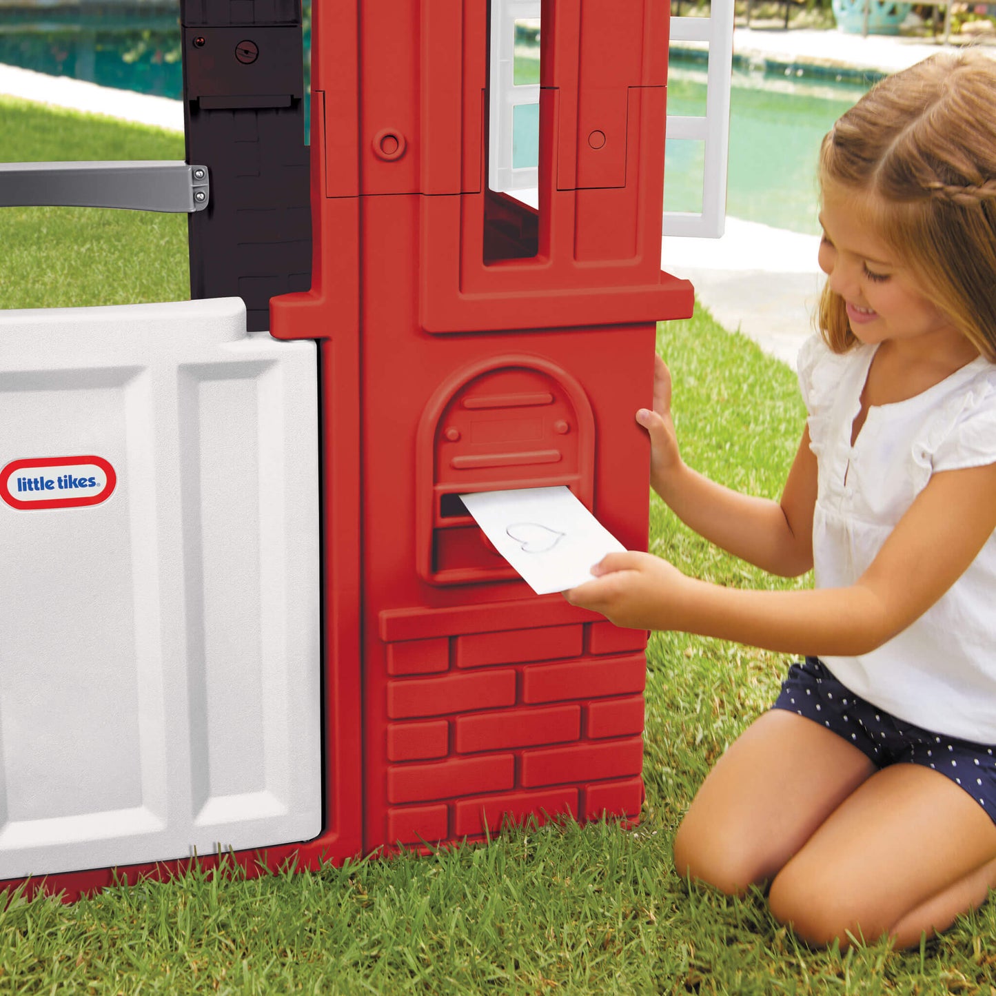Little Tikes Cape Cottage Playhouse™ - Red Outlet