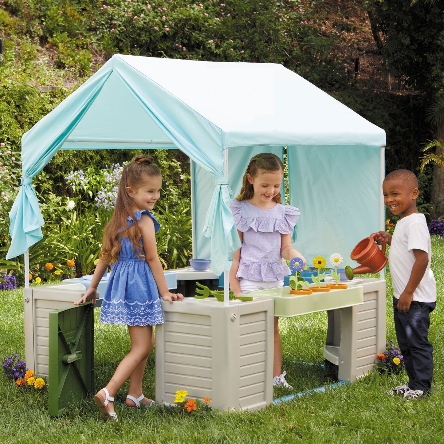 Little Tikes Backyard Bungalow Outdoor Playhouse For Sale