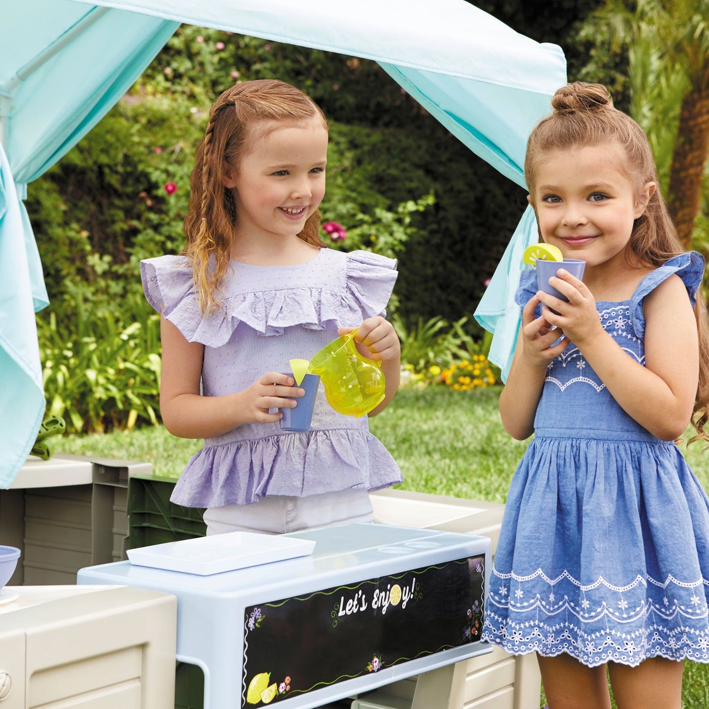 Little Tikes Backyard Bungalow Outdoor Playhouse For Sale