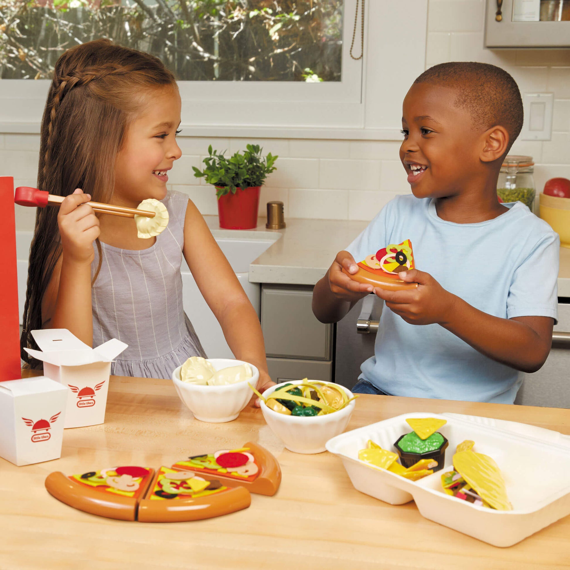 First Food Delivery Set - Pretend Play Kitchen Toy | Little Tikes Hot Style