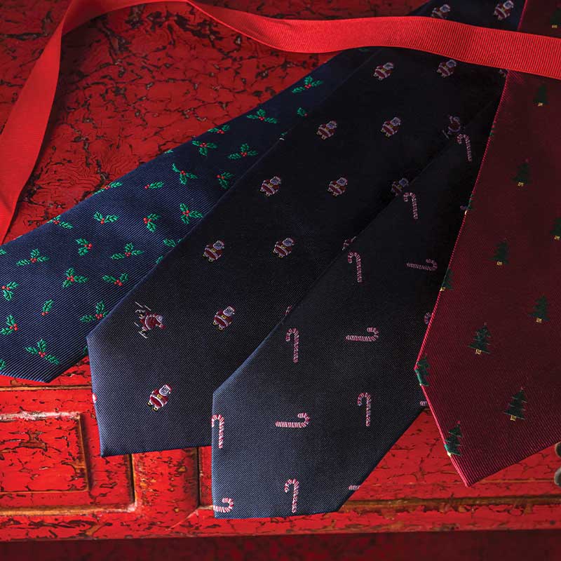Onward Reserve Christmas Tree Tie